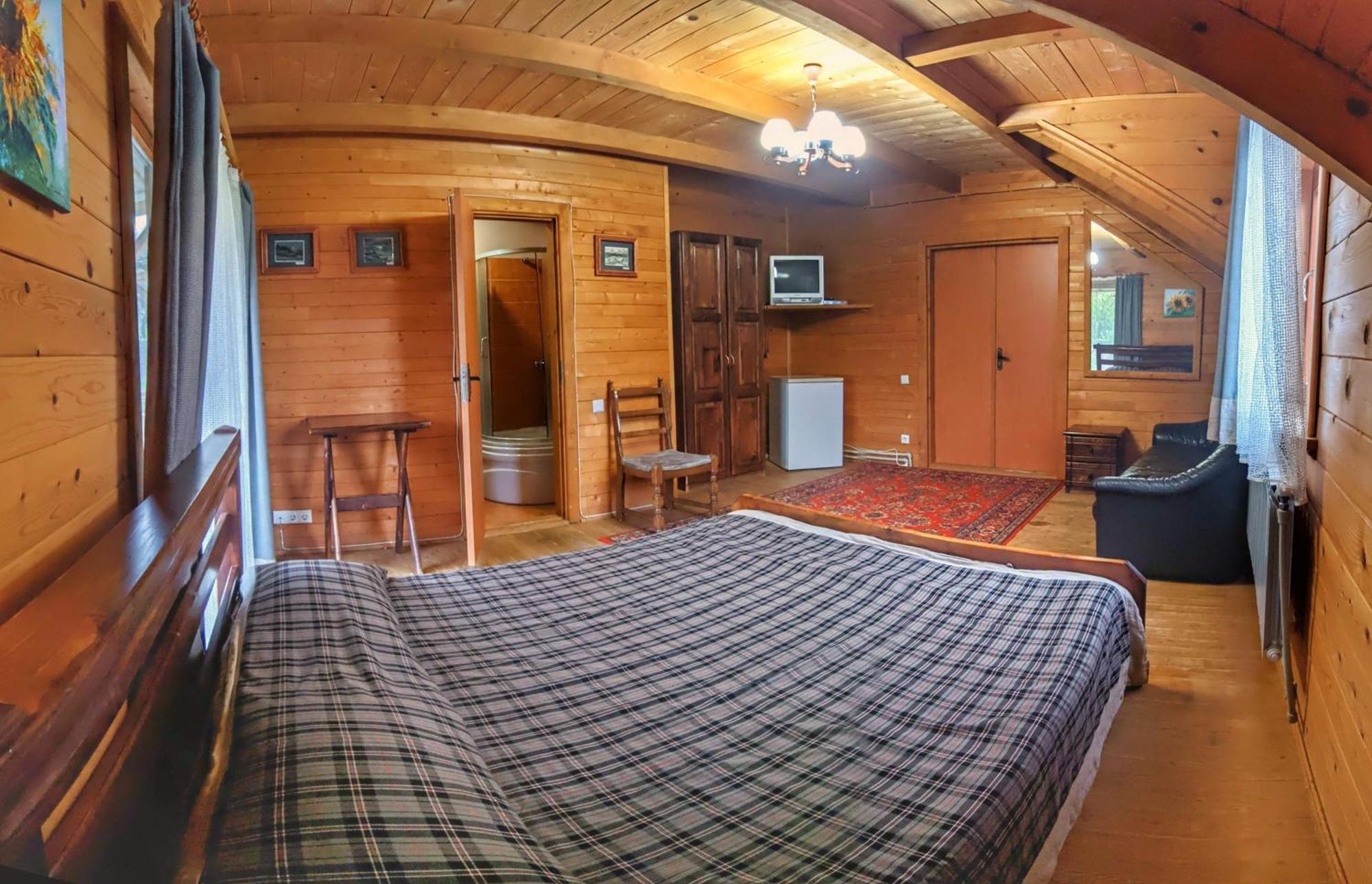 Hostal 12 Months Estate Myslovka Habitación foto