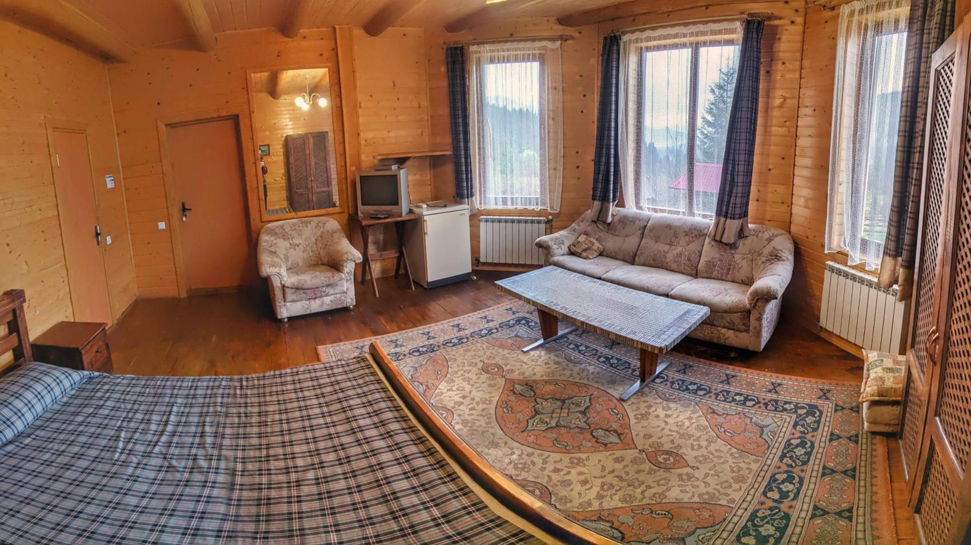 Hostal 12 Months Estate Myslovka Habitación foto